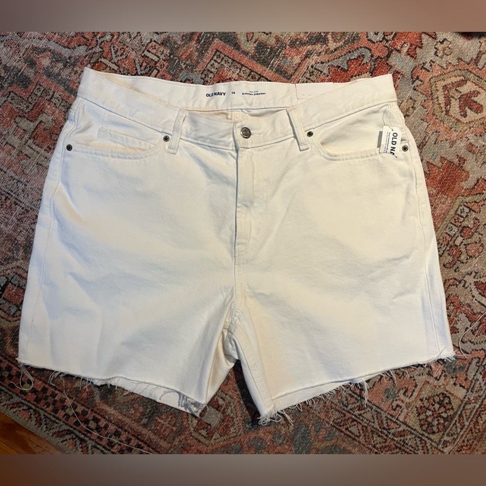 NWT Old Navy Slouchy Straight Raw Hem Shorts (14)